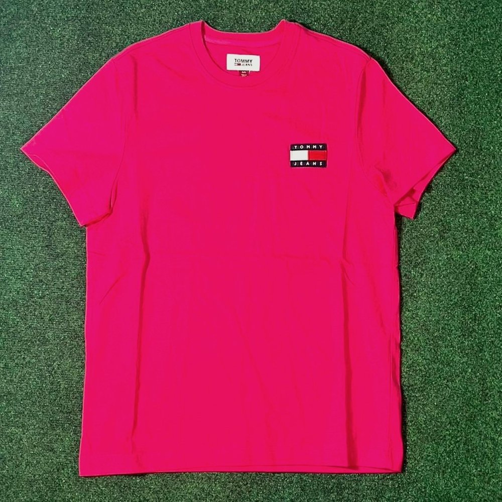 Retro Tommy Jeans Embroidered T-Shirt.